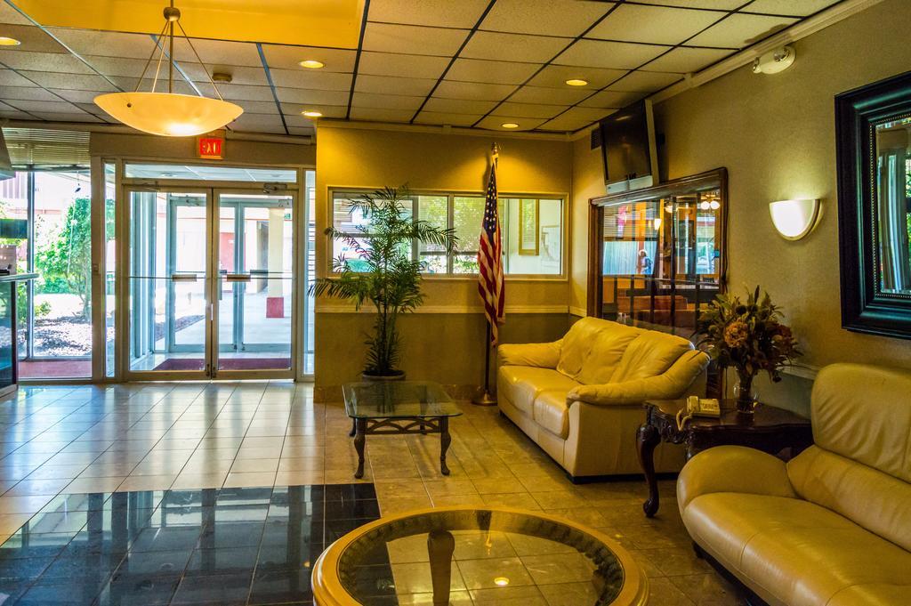 Executive Inn Hotel And Conference Center Lawton Εξωτερικό φωτογραφία