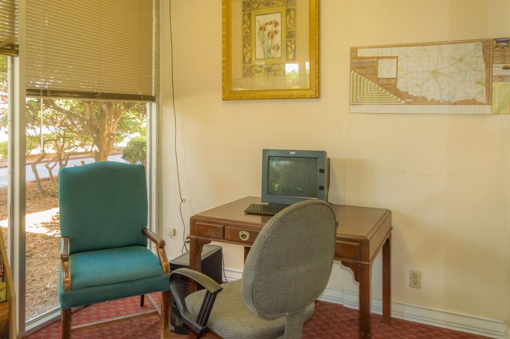 Executive Inn Hotel And Conference Center Lawton Εξωτερικό φωτογραφία