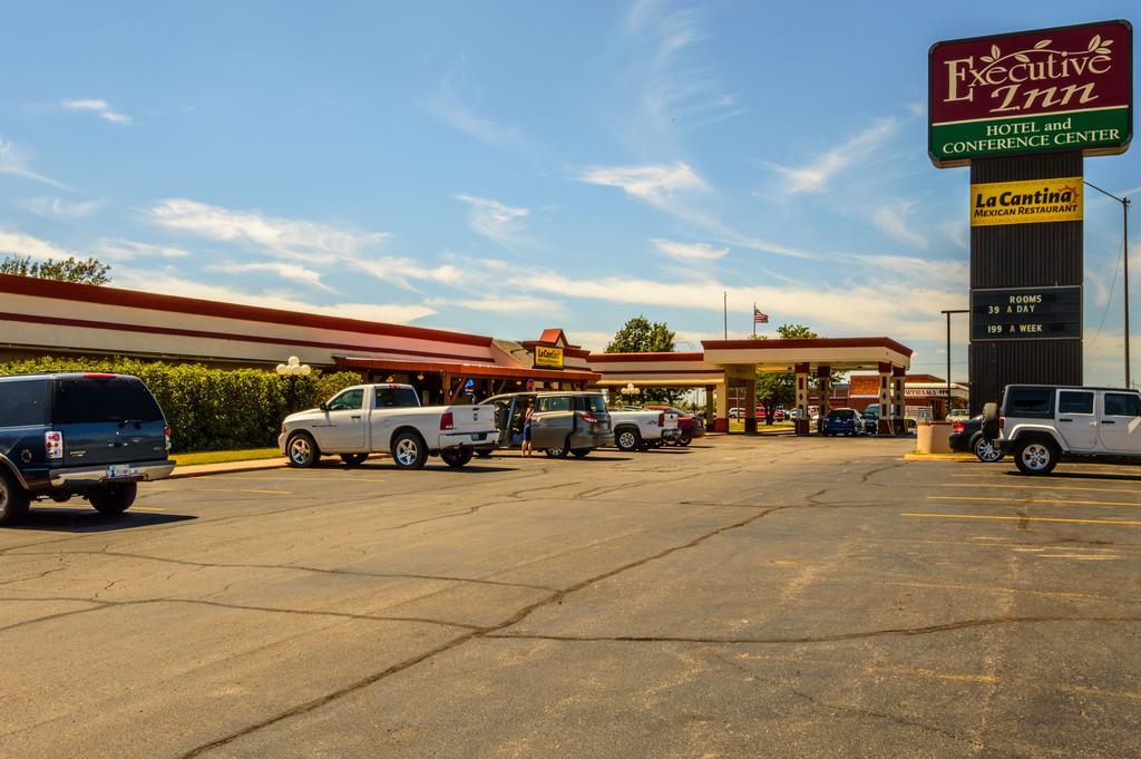 Executive Inn Hotel And Conference Center Lawton Εξωτερικό φωτογραφία